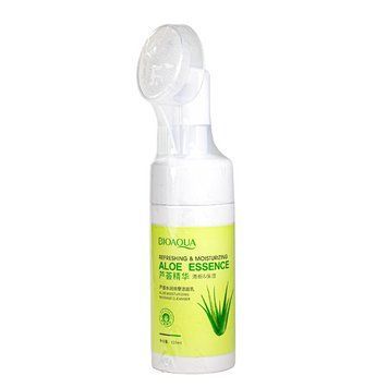 Пенка для умывания с силиконовой щеточкой Bioaqua Aloe Essence очищающая